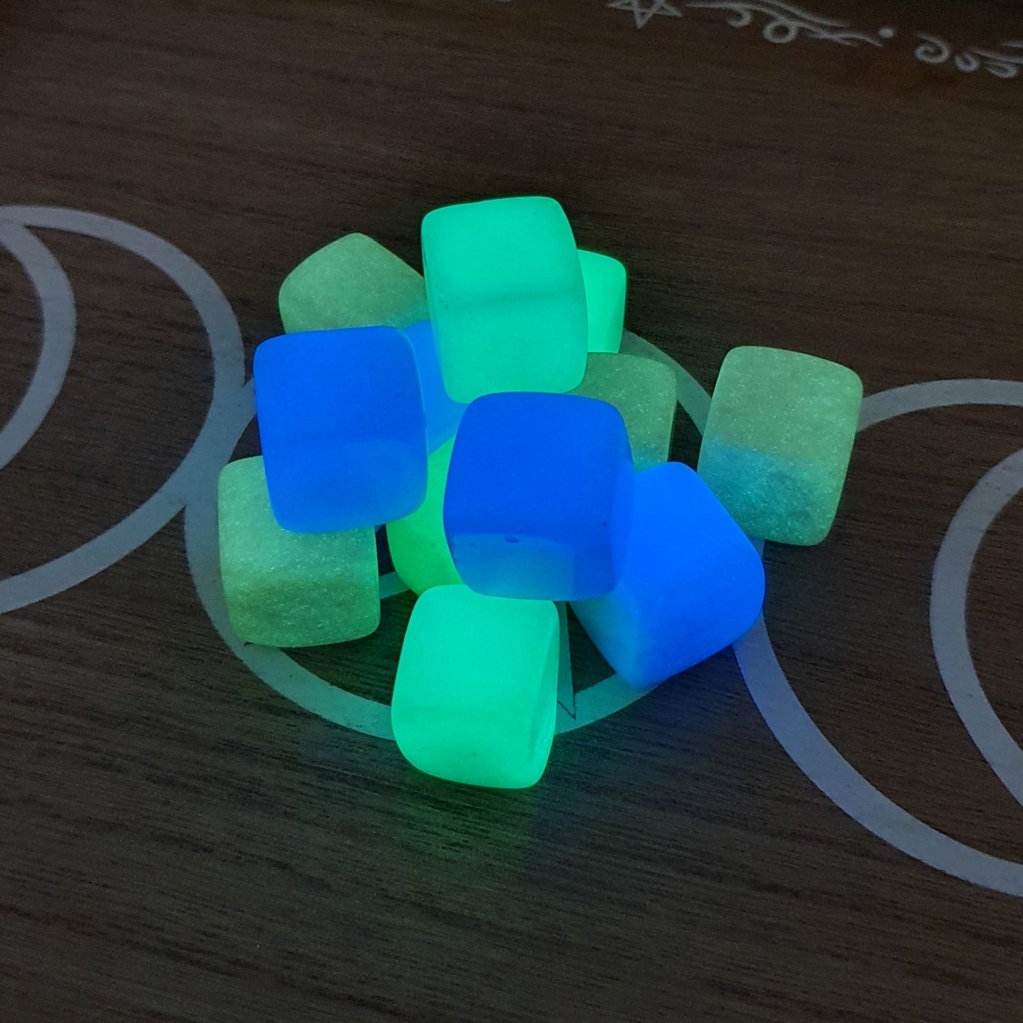 Luminous Cubes *Assorted Colours*