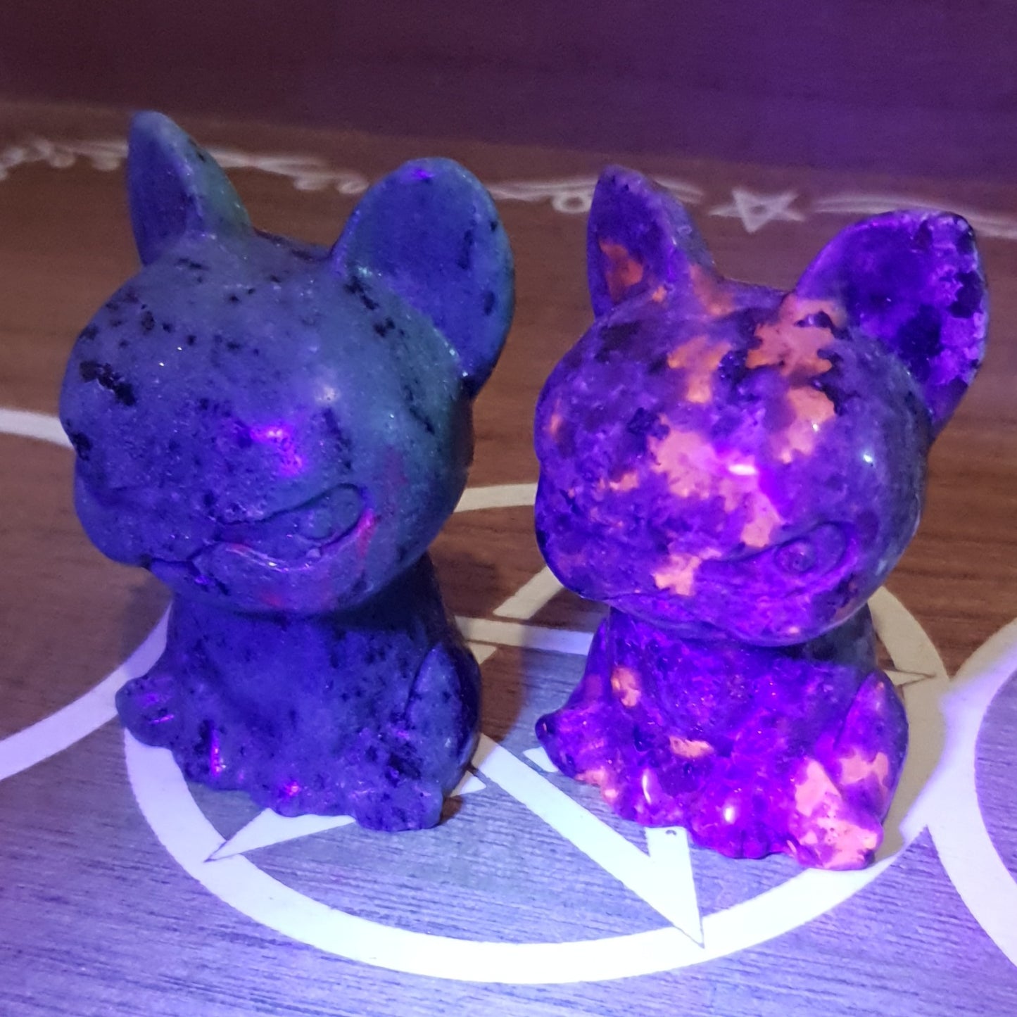 Angry Dog Carvings. Comes in Ruby Zoisite and Yooperlite.