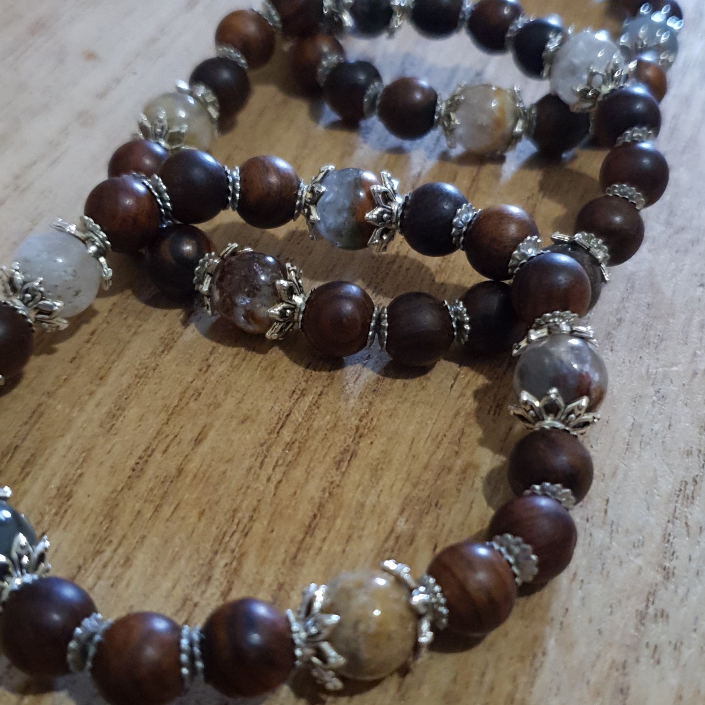 Garden Quartz & Wood Bead Stretch Bracelet.