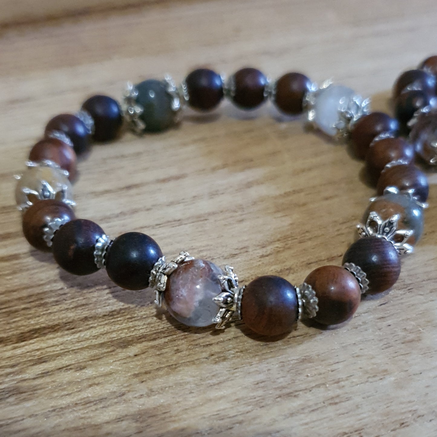 Garden Quartz & Wood Bead Stretch Bracelet.