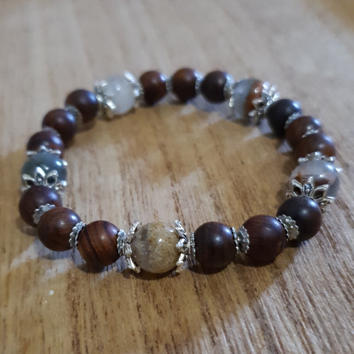 Garden Quartz & Wood Bead Stretch Bracelet.