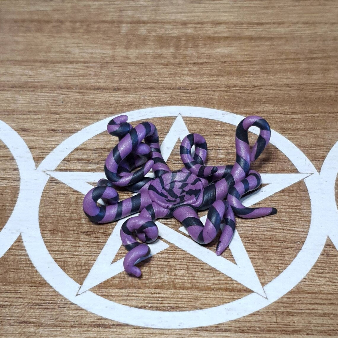 Octopus Themed Crystal Sphere Holders. *Available in Assorted Colours*