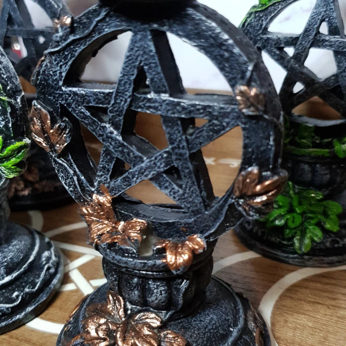 Pentagram Sphere Holder. Available in Two Colours.