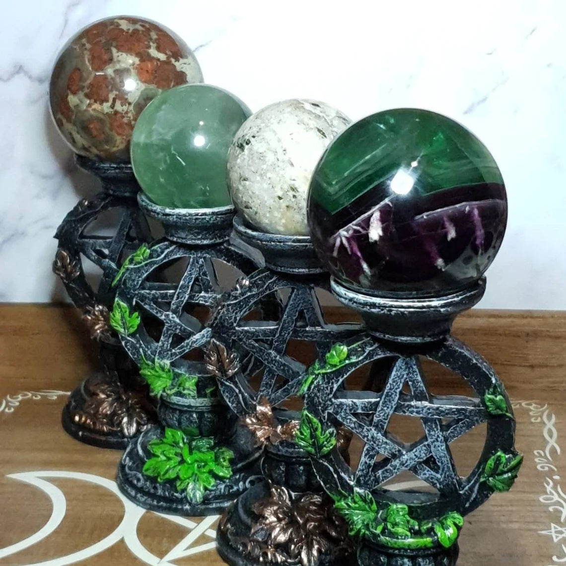 Pentagram Sphere Holder. Available in Two Colours.