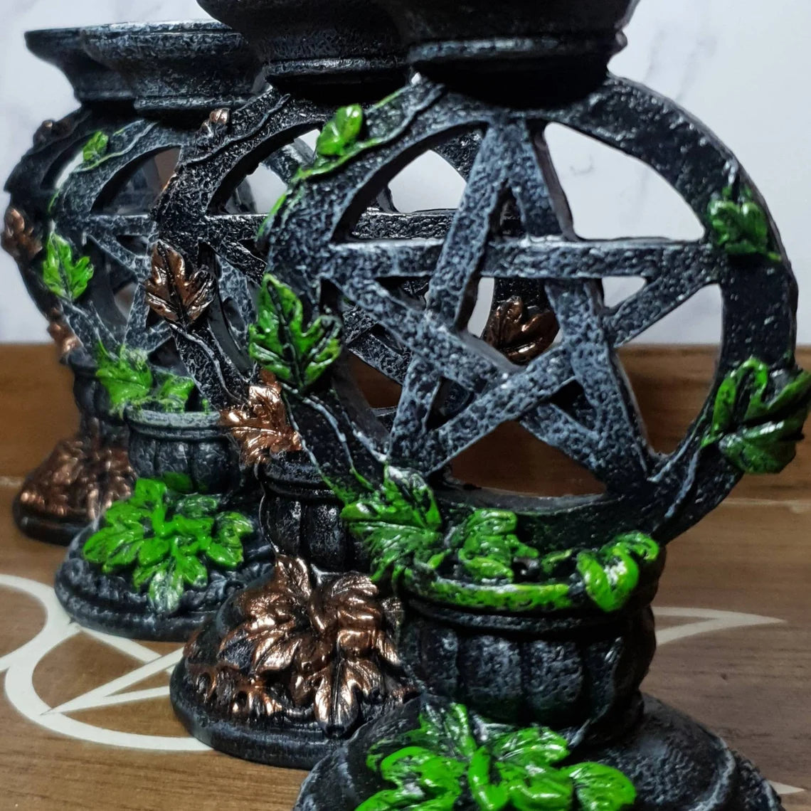 Pentagram Sphere Holder. Available in Two Colours.