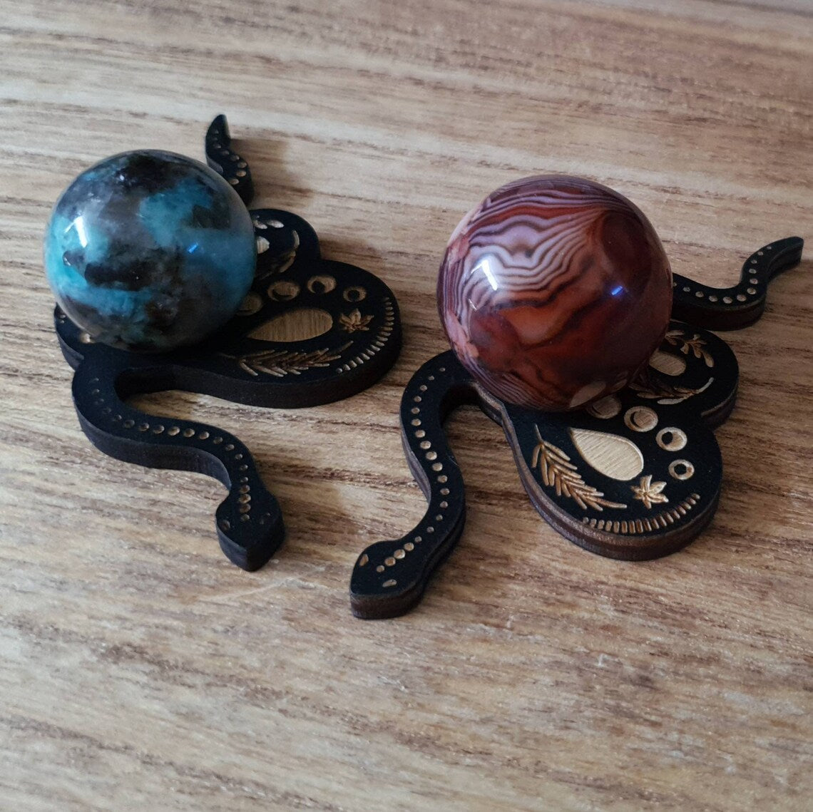 Moon Phase Snake Sphere Holder.