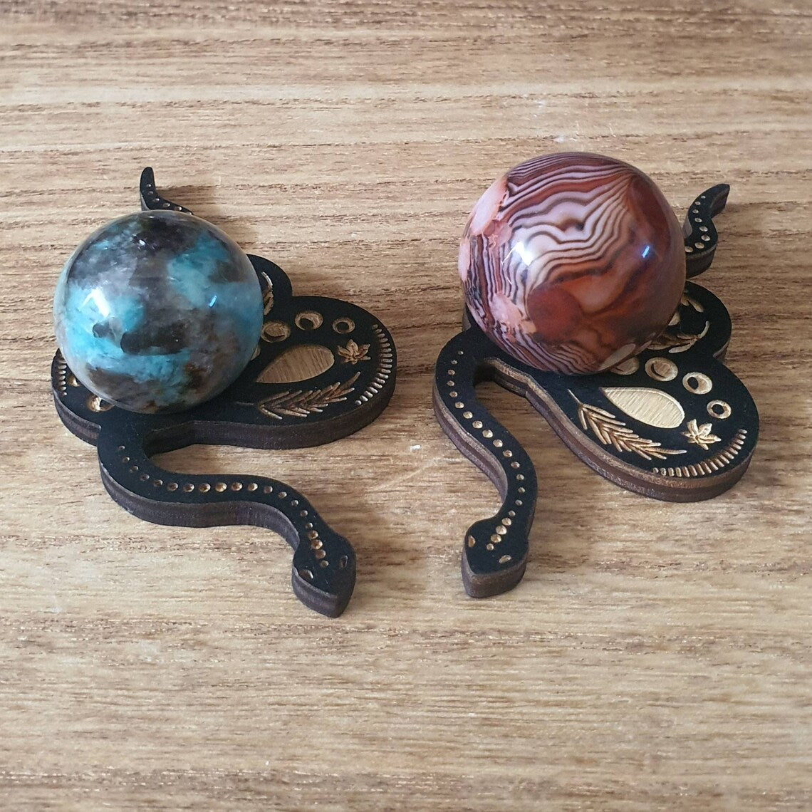 Moon Phase Snake Sphere Holder.