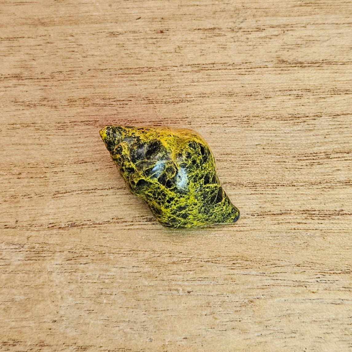 Realgar Seashell Carving.