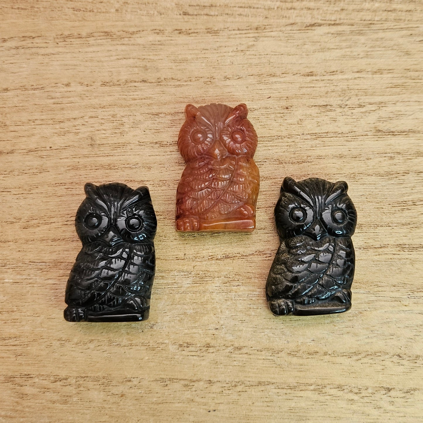 Cute Owl Flat Carving. Comes in assorted materials. *Sold Separately*