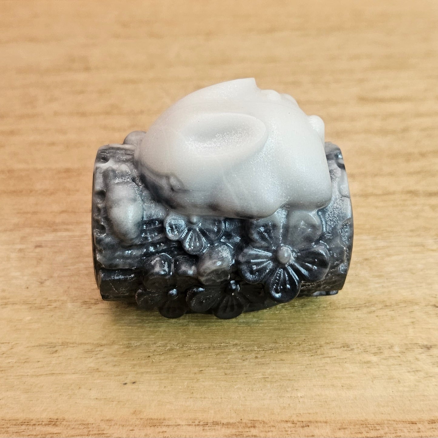 Taiji Jade Rabbit on Log Carving.