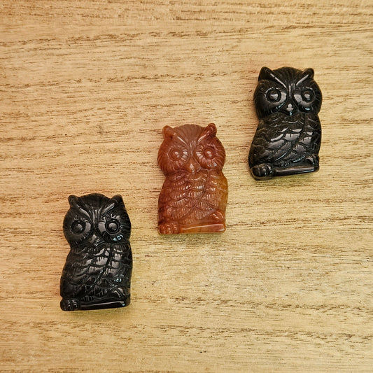 Cute Owl Flat Carving. Comes in assorted materials. *Sold Separately*