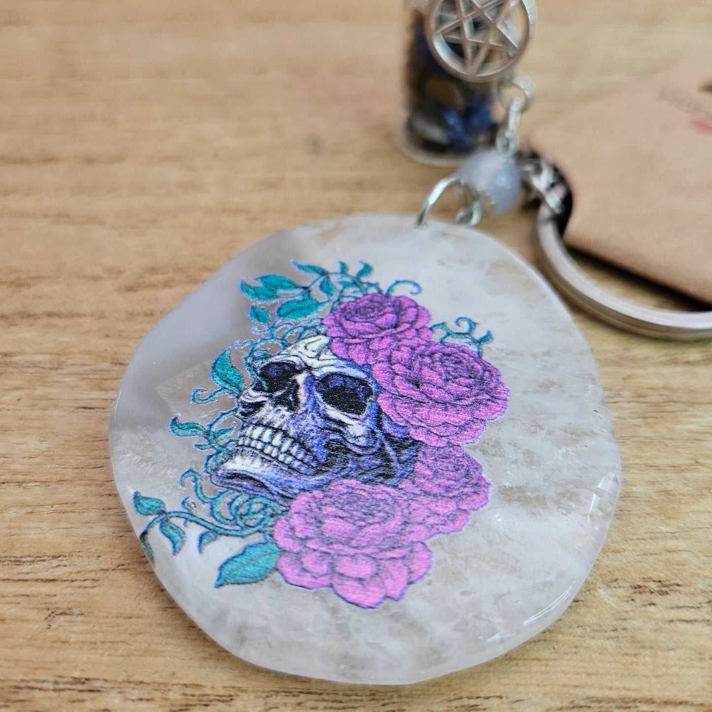Skull Agate Slice & Crystal Chip Bottle Keychain.