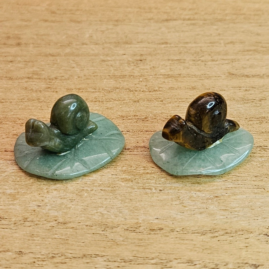 Snail on a Leaf Carving. *Comes in Assorted Materials* *Sold Separately*