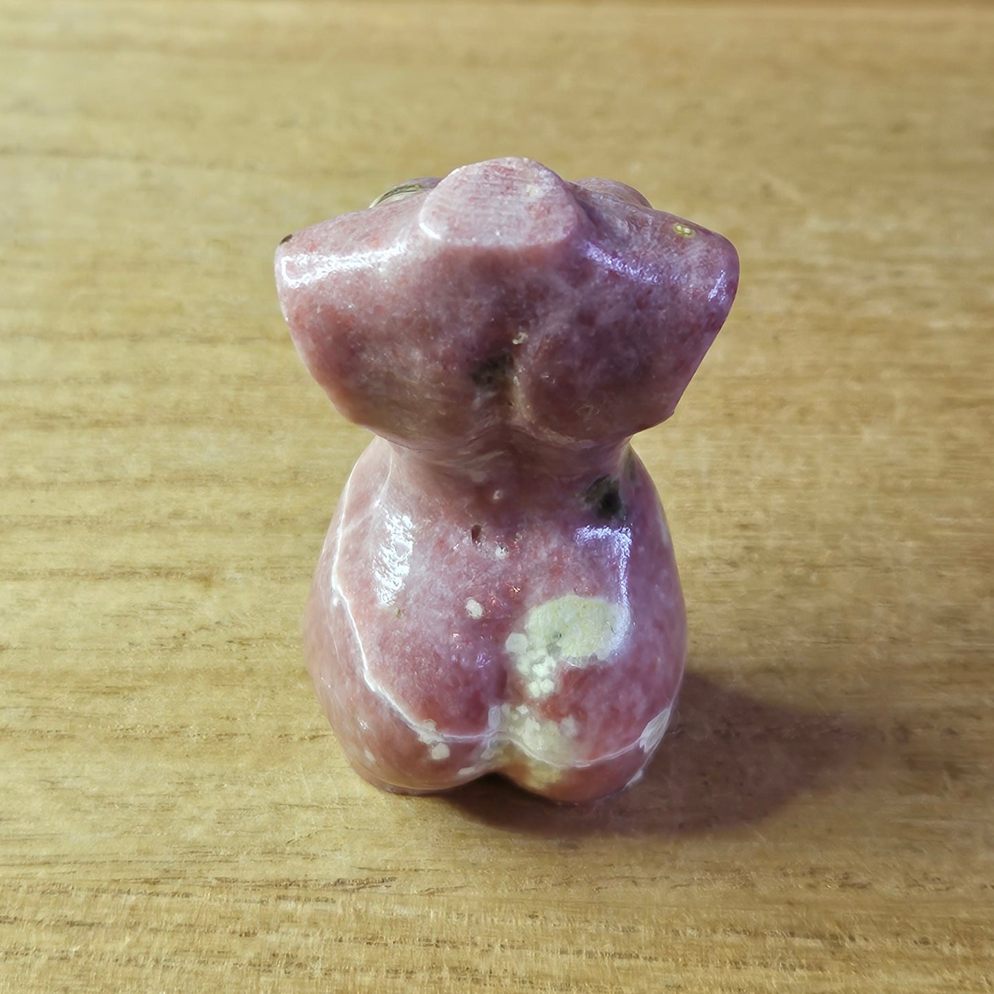 Red Guava Quartz Lady Body Carving.