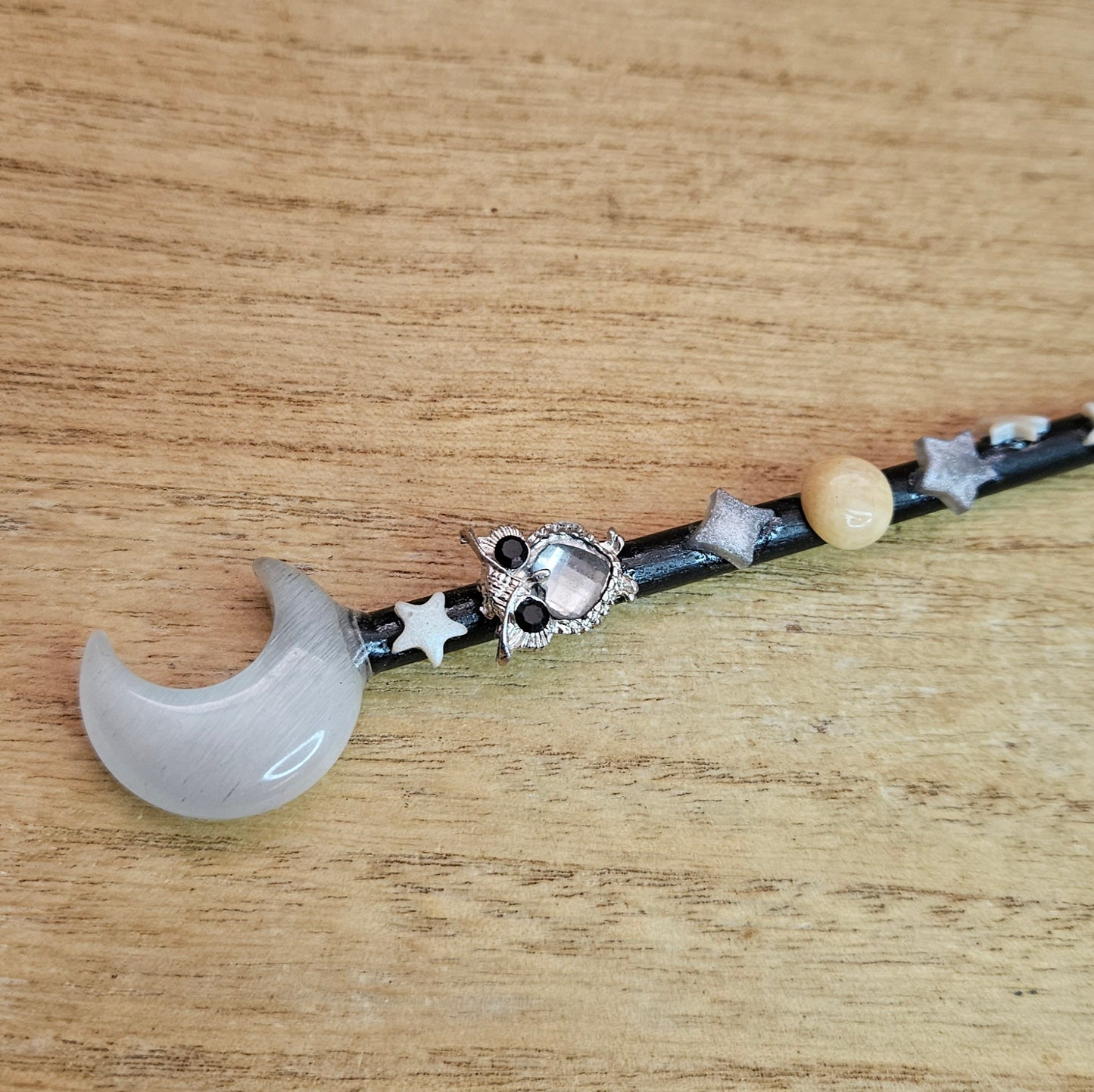 Black Moon Owl Wand. Silver Cats Eye.
